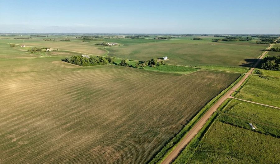 47626 253rd St, Baltic, SD 57003 - 3 Beds, 2 Bath