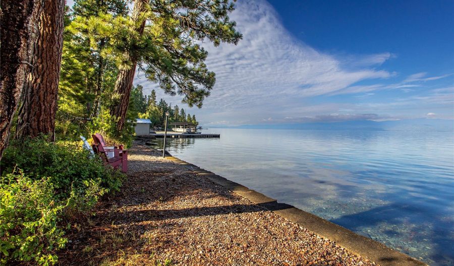 338 Flathead Lodge Rd, Bigfork, MT 59911 - 2 Beds, 2 Bath
