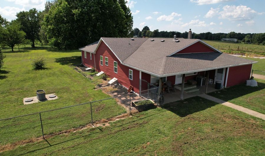17170 Lawrence 1160, Aurora, MO 65605 - 4 Beds, 2 Bath
