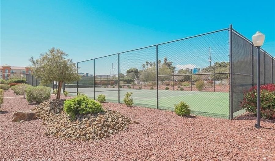3930 University Center Dr 208, Las Vegas, NV 89119 - 2 Beds, 2 Bath