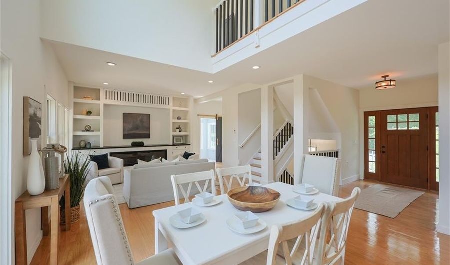 26 Old Stone Church Rd, Little Compton, RI 02837 - 4 Beds, 4 Bath