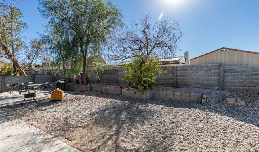1816 N Torrey Pines Dr, Las Vegas, NV 89108 - 4 Beds, 2 Bath