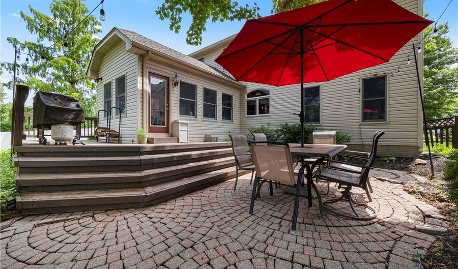 224 Sleepy Hollow Dr, Amherst, OH 44001 - 5 Beds, 4 Bath