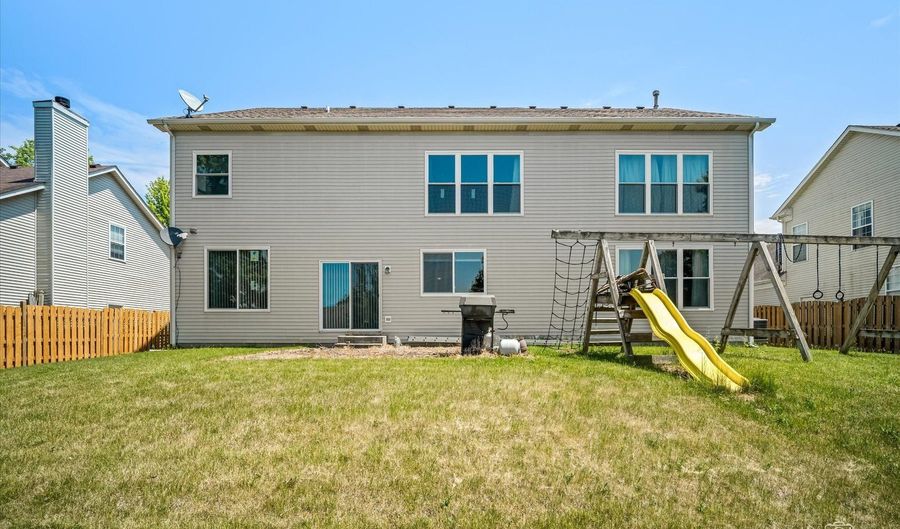 750 Majestic Dr, Algonquin, IL 60102 - 4 Beds, 4 Bath