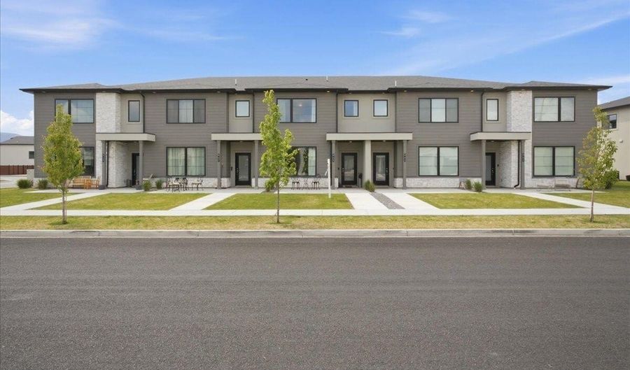 945 S 950 W, American Fork, UT 84003 - 3 Beds, 3 Bath