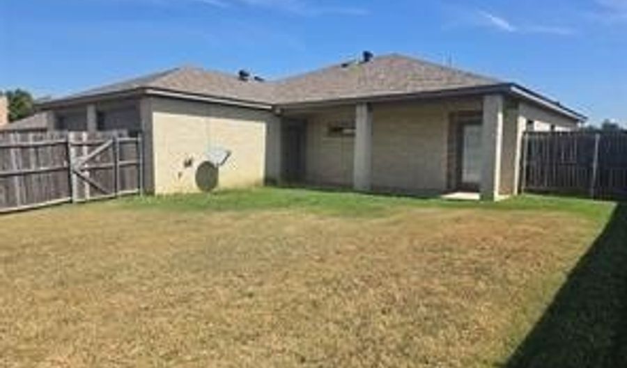317 Westgate Dr, Aledo, TX 76008 - 3 Beds, 2 Bath