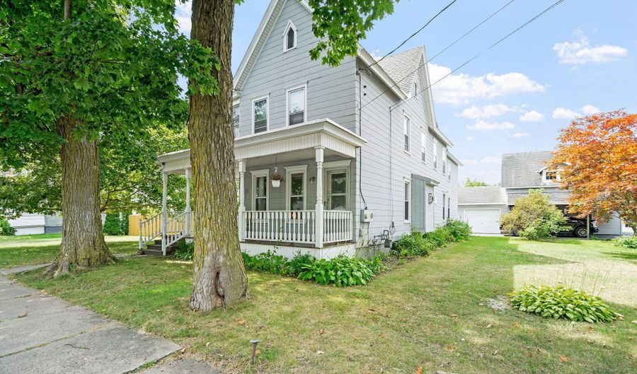334 Forest Ave, Amsterdam, NY 12010 - 4 Beds, 2 Bath