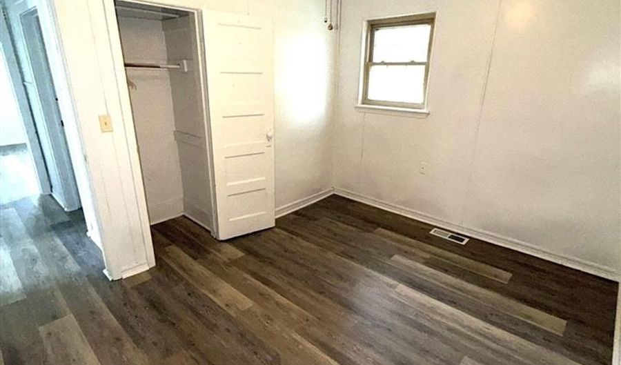 608 E Central Blvd, Anadarko, OK 73005 - 3 Beds, 2 Bath