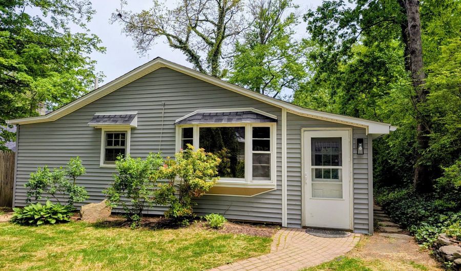 173 Daly Rd, Coventry, CT 06238 - 2 Beds, 1 Bath