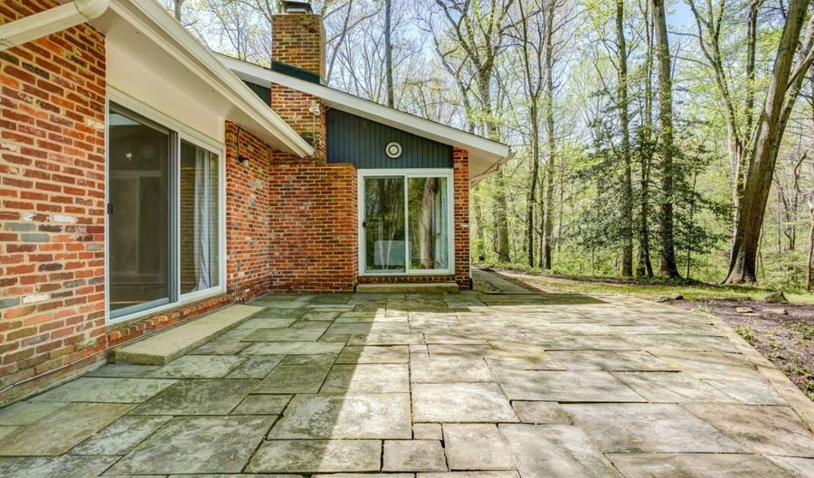 8428 MAGRUDER MILL Ct, Bethesda, MD 20817 - 3 Beds, 3 Bath