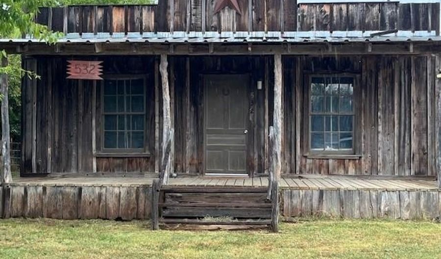 532 S 2nd St, Albany, TX 76430 - 1 Beds, 2 Bath