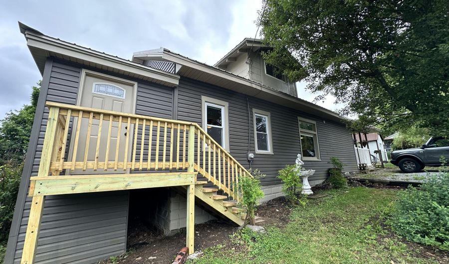 200 Caroline Ave, Altoona, PA 16602 - 3 Beds, 2 Bath