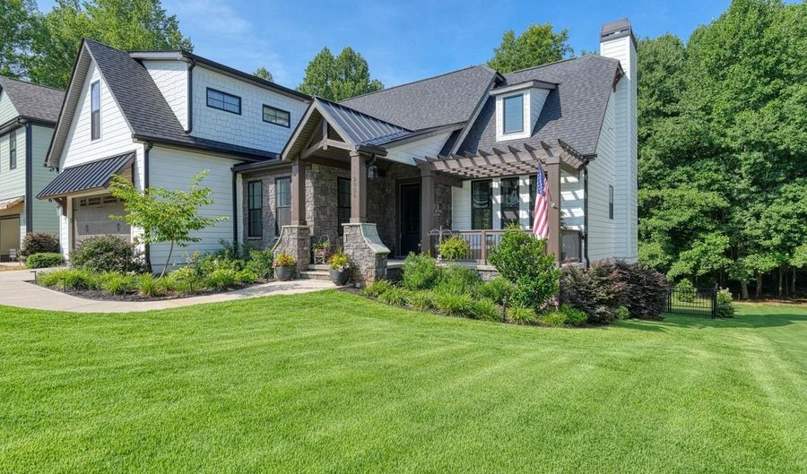 2036 Ivy Cottage Path, Boiling Springs, SC 29316 - 4 Beds, 4 Bath