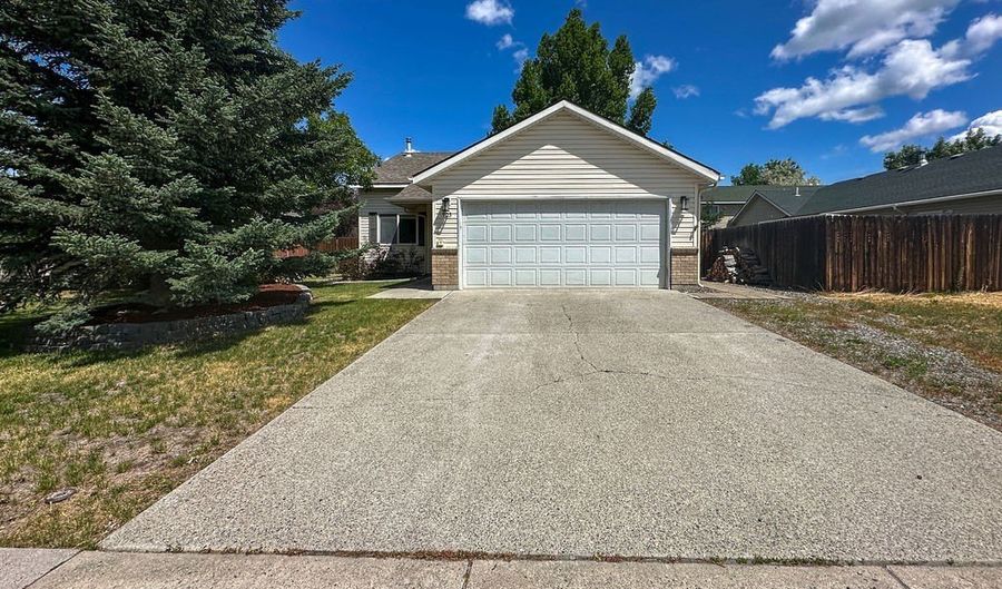 903 Golden Dr W, Belgrade, MT 59714 - 3 Beds, 2 Bath