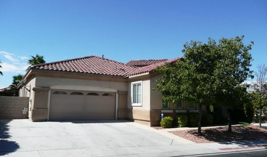 1203 MARTINI Dr, Henderson, NV 89052 - 3 Beds, 3 Bath