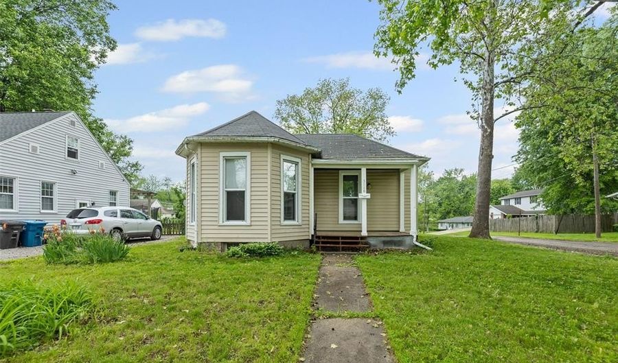 3118 Burton St, Alton, IL 62002 - 2 Beds, 1 Bath
