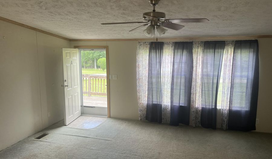 905 Division Rd, Albany, KY 42602 - 3 Beds, 2 Bath