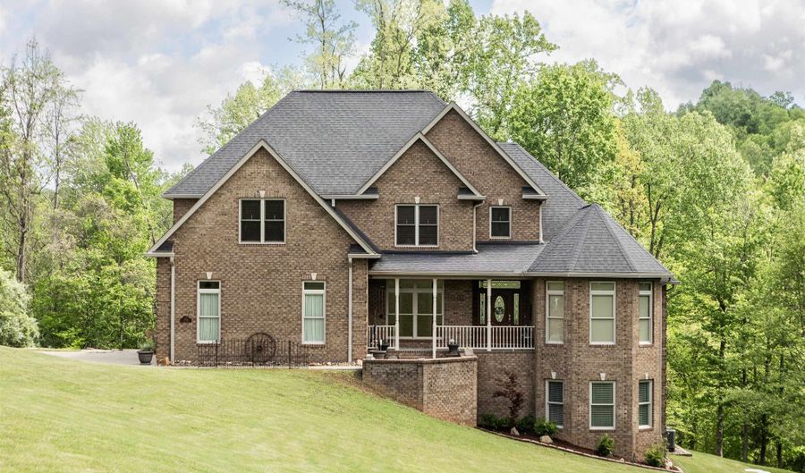 2804 Hash Ridge Rd, Barboursville, WV 25504 - 6 Beds, 5 Bath
