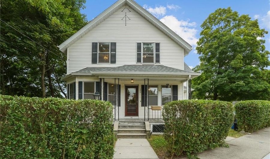 140 Main St, Lincoln, RI 02838 - 4 Beds, 2 Bath