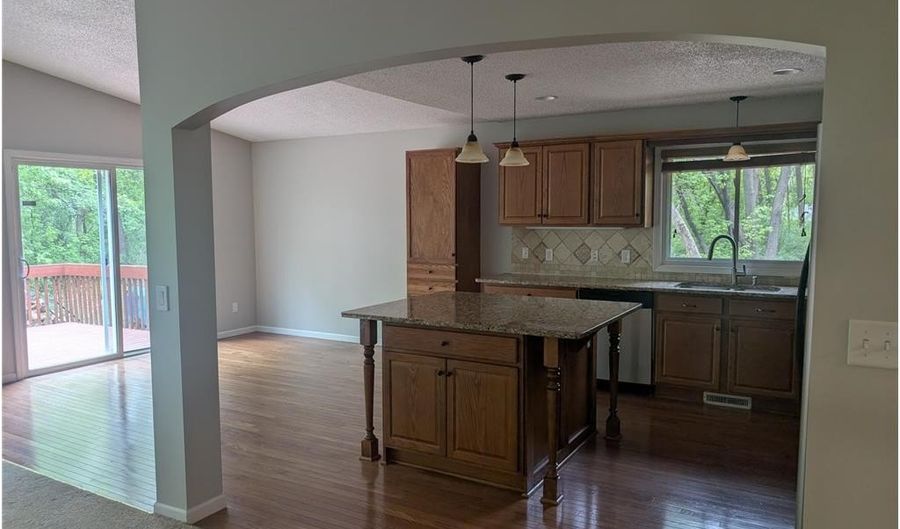 15725 Sycamore St NW, Andover, MN 55304 - 5 Beds, 3 Bath