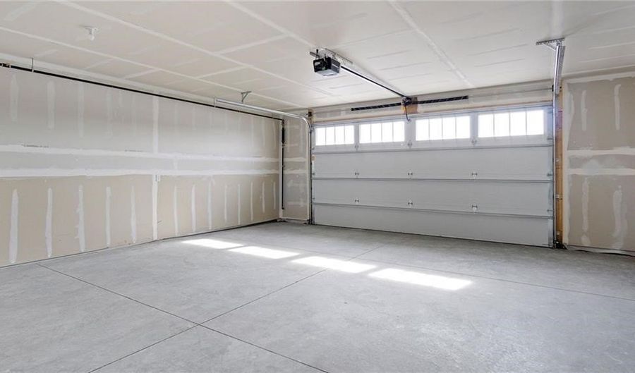 1364 Cypress Ct, Altoona, WI 54720 - 2 Beds, 2 Bath