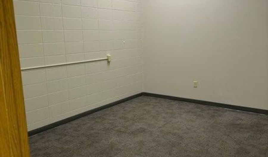 2123 SE 6th # 17b5 Ave, Aberdeen, SD 57401 - 0 Beds, 0 Bath