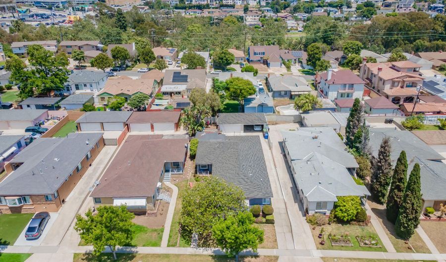5924 S Fairfax Ave, Los Angeles, CA 90056 - 4 Beds, 2 Bath