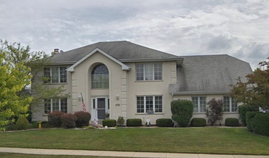 17131 Dooneen Ave, Tinley Park, IL 60477 - 4 Beds, 3 Bath