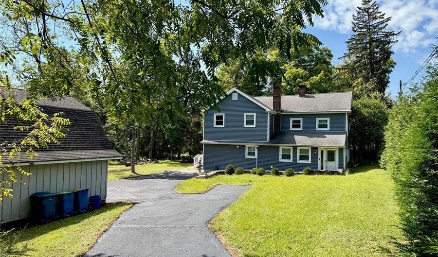 270 Washington Valley Rd, Bedminster, NJ 07921 - 3 Beds, 3 Bath