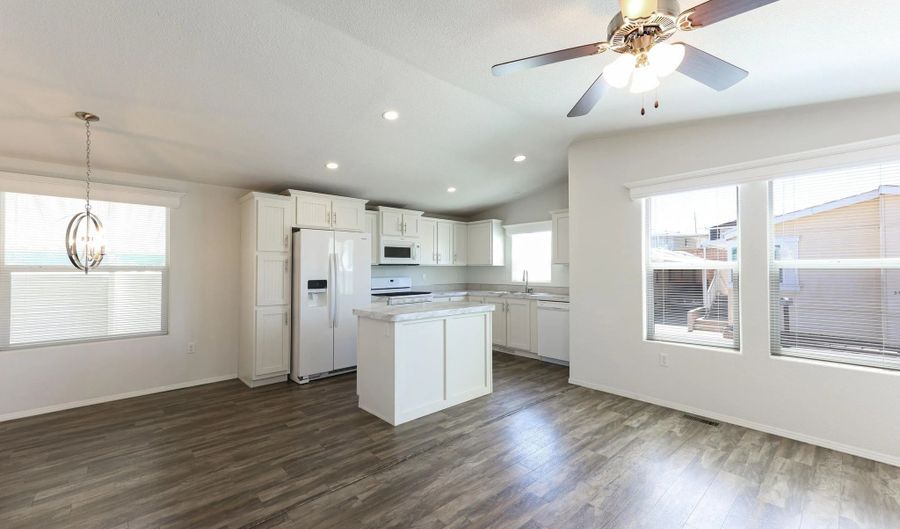 62 Hummingbird Ln, Oceanside, CA 92057 - 3 Beds, 2 Bath