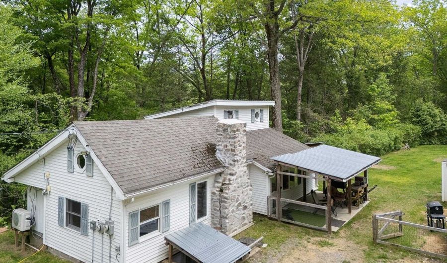 1644 Upper Dummerston Rd, Brattleboro, VT 05301 - 2 Beds, 2 Bath
