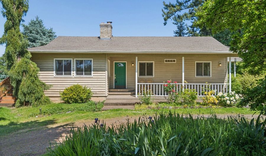 22016 AIRPORT Rd NE, Aurora, OR 97002 - 3 Beds, 3 Bath