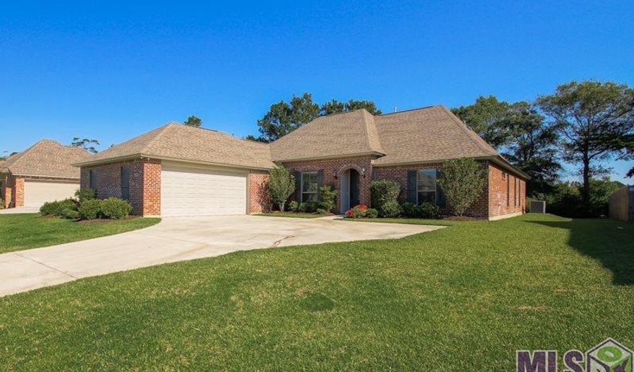 13195 BROOKCREST Dr, Walker, LA 70785 - 4 Beds, 2 Bath