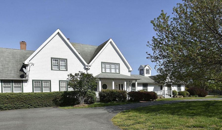 21721 HEAVENLY HAVEN Rd, Sherwood, MD 21665 - 5 Beds, 7 Bath