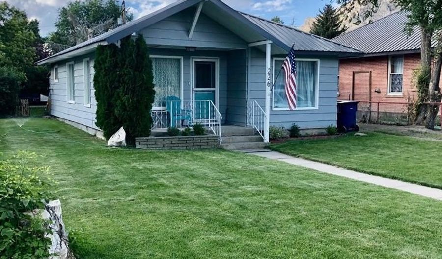 226 Lost River Ave, Arco, ID 83213 - 2 Beds, 2 Bath