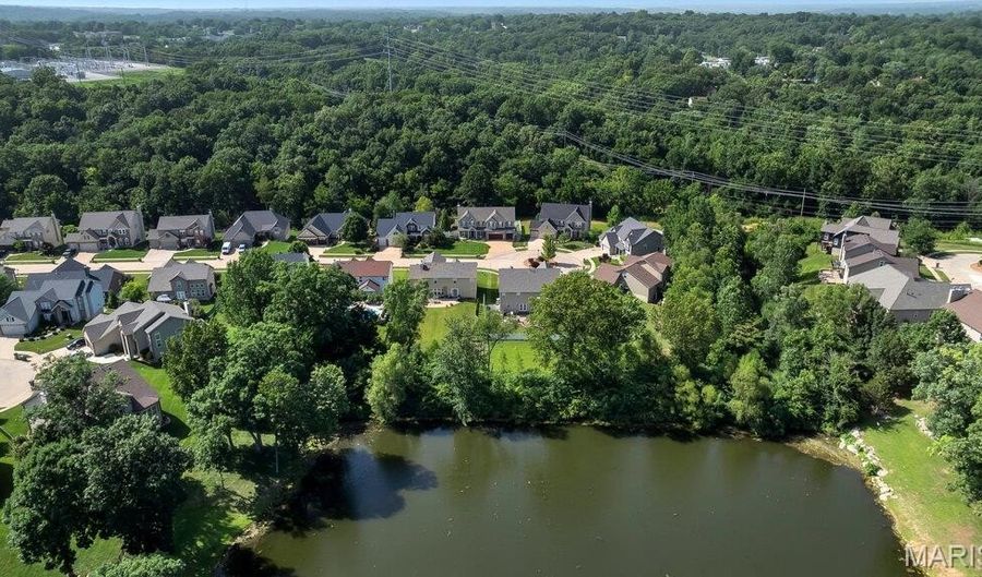 2305 Northeaster Ct, Arnold, MO 63010 - 4 Beds, 5 Bath
