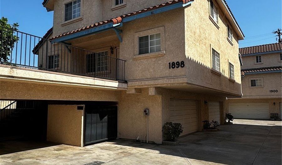 1898 Vine St B, Alhambra, CA 91801 - 3 Beds, 3 Bath