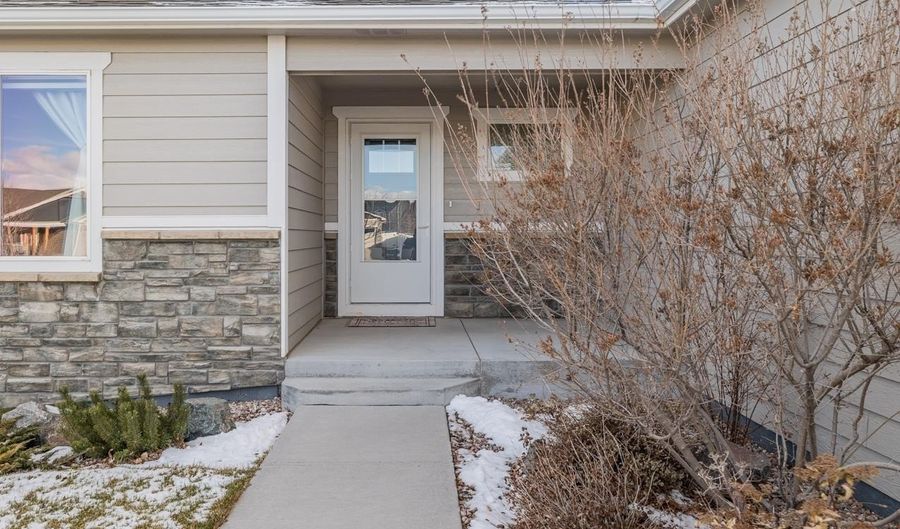 6603 CAMPFIRE Ct, Cheyenne, WY 82001 - 5 Beds, 3 Bath