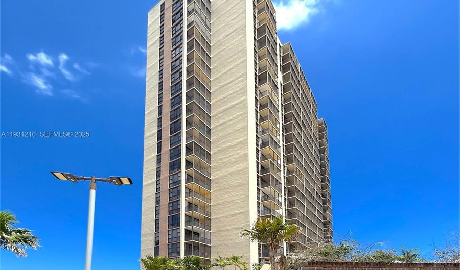 20379 W Country Club Dr 2334, Aventura, FL 33180 - 2 Beds, 2 Bath