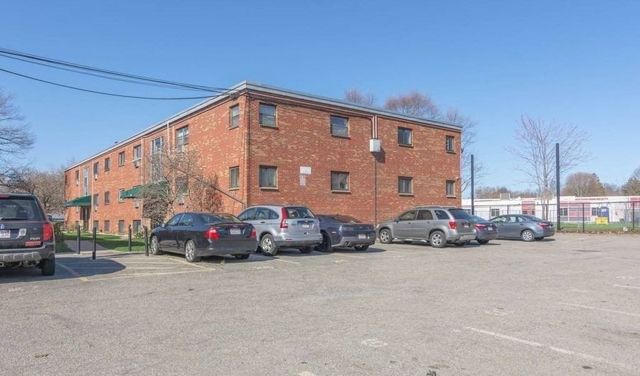 592 American Legion Hwy #2, Boston, MA 02131 - 1 Beds, 1 Bath