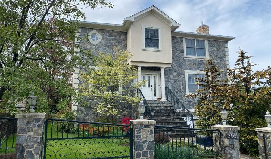 2138 PATRICK HENRY Dr, Arlington, VA 22205 - 4 Beds, 6 Bath