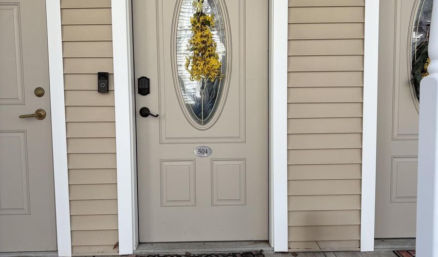 504 Kelly Cir, Altamont, NY 12009 - 2 Beds, 2 Bath