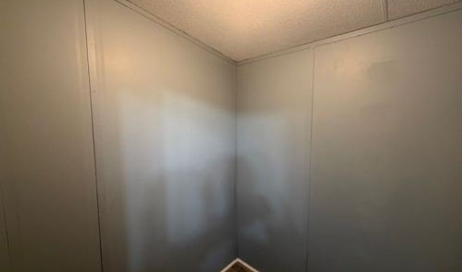 12834 LAKE CIRCLE Dr, Alexandria, KY 41001 - 3 Beds, 2 Bath