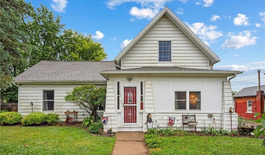 109 Park Ave, Anamosa, IA 52205 - 3 Beds, 1 Bath