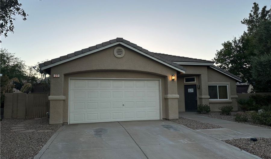 27 Garrett Ct, Henderson, NV 89012 - 3 Beds, 2 Bath