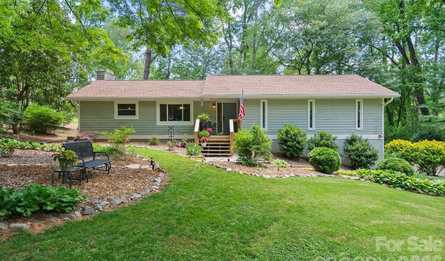 16 Chipping Green Dr, Arden, NC 28704 - 4 Beds, 3 Bath