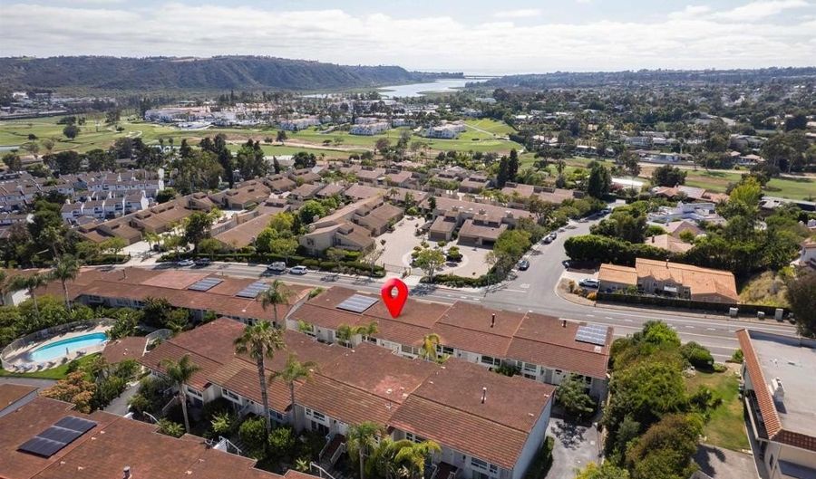 2319 Caringa Way 58, Carlsbad, CA 92009 - 2 Beds, 3 Bath