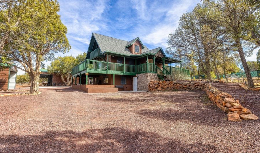 2137 Graphite Rd, Clay Springs, AZ 85923 - 4 Beds, 3 Bath