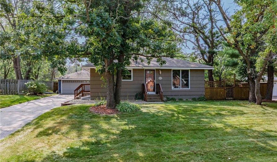 122 106th Ave NW, Coon Rapids, MN 55448 - 3 Beds, 2 Bath