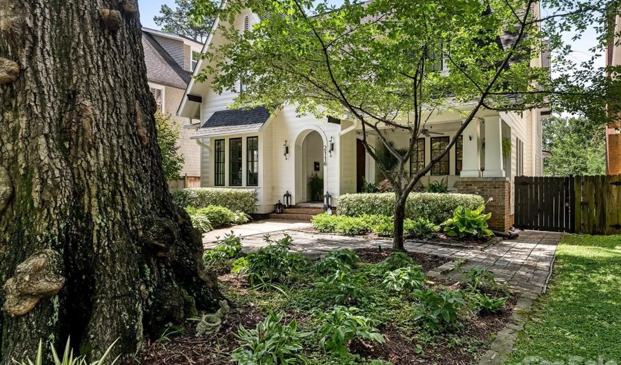 2116 Midwood Pl, Charlotte, NC 28205 - 5 Beds, 4 Bath